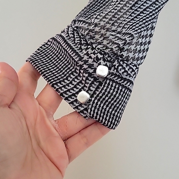 The Limited Sheer Houndstooth Long Sleeve Top size S - Picture 3 of 7
